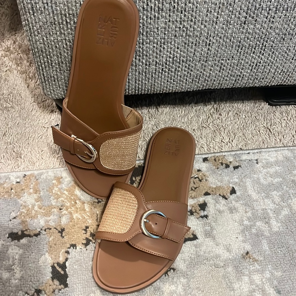 Naturalizer Neutral Sandal
